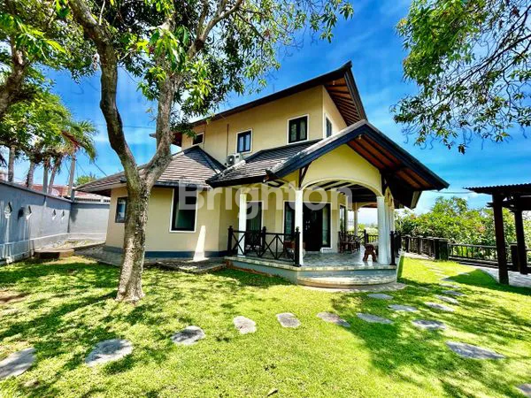 image VILLA BESAR BEACHSIDE PANTAI PABEAN GIANYAR (2)