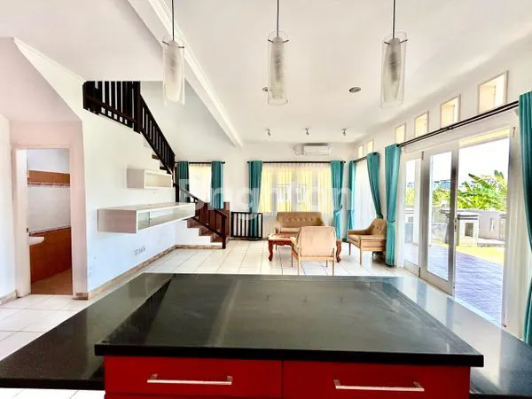 image VILLA BESAR BEACHSIDE PANTAI PABEAN GIANYAR (5)