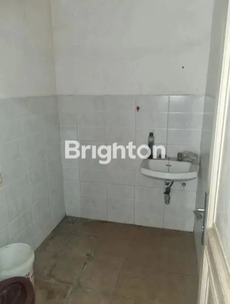 image GUDANG LEBAK 2 LANTAI AKSES TRUCK ENGKEL SELANGKAH KE RAYA KENJERAN DEKAT MERR PAKUWON CITY KAPAS KERAMPUNG (6)