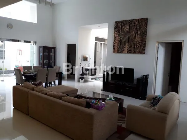 image RUMAH DI SUTOREJO UTARA (2)