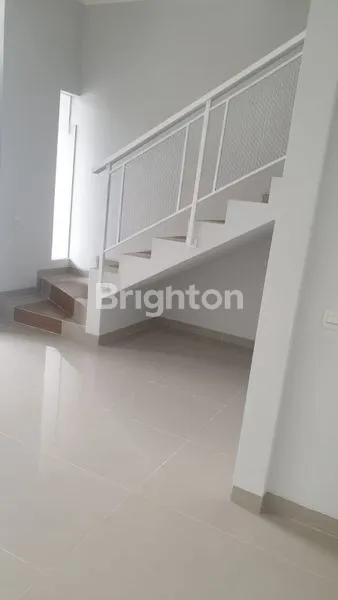 image LEBAK INDAH REGENCY, SCANDINAVIAN MINIMALIS GRESS MURAH SIAP HUNI, 2 LANTAI, SURABAYA TIMUR (3)