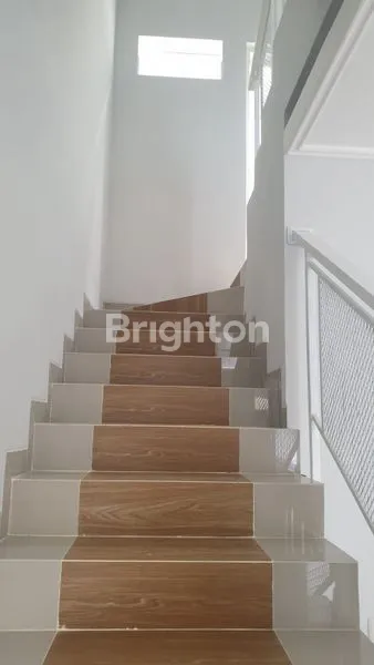 image LEBAK INDAH REGENCY, SCANDINAVIAN MINIMALIS GRESS MURAH SIAP HUNI, 2 LANTAI, SURABAYA TIMUR (5)