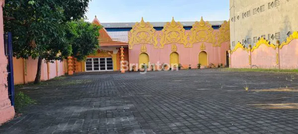image RESTORAN DAN TEMPAT OLEH OLEH  (1)