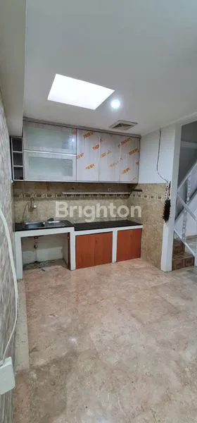 image RUMAH NYAMAN SIAP HUNI DI GADING SERPONG (2)