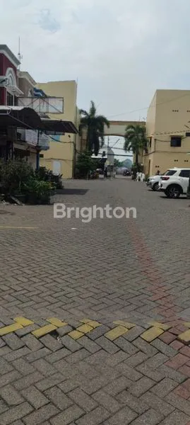 image RUKO 2 LANTAI, KOMPLEKS PERTOKOAN, DEKAT AKSES PINTU MASUK, COCOK UNTUK KANTOR, GUDANG, ATAU USAHA APAPUN, SENTRA TROPODO (2)