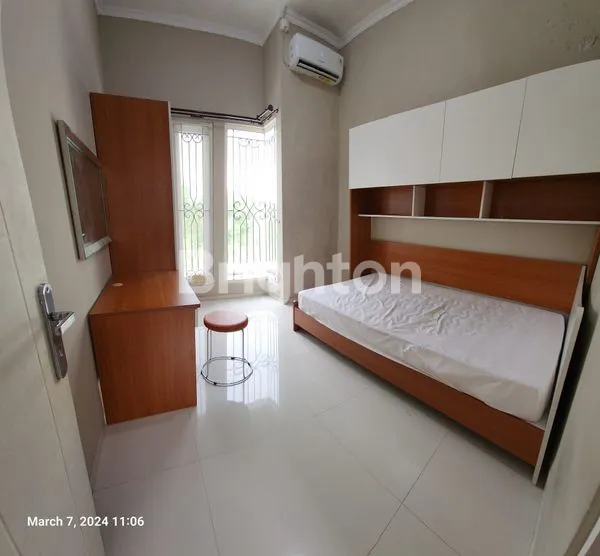 image DISEWAKAN RUMAH WISATA SEMANGGI FULL FURNISHED SIAP PAKAI SURABAYA TIMUR (4)
