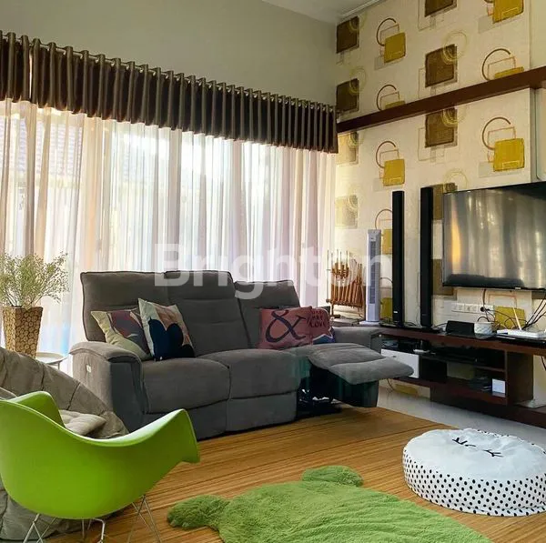 image RUMAH SULTAN + KOLAM RENANG (6)