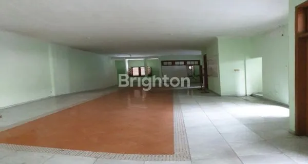 image RUKO DI JL RADJIMAN SOLO, LOKASI STRATEGIS DAN DEKAT MALL!! ISTIMEWA (2)