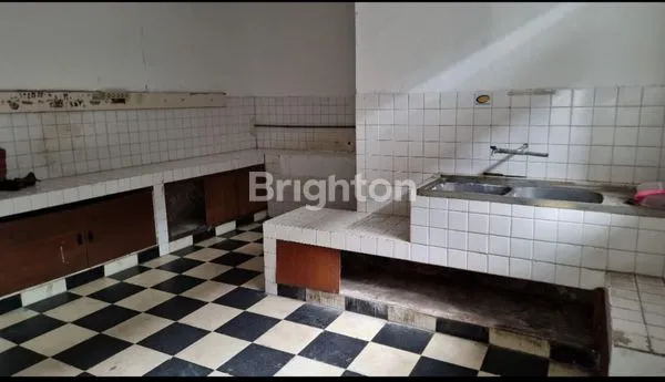 image RUMAH HOOK 2LANTAI, AREA TENGAH KOTA MALANG (6)