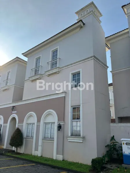 image JUAL RUMAH SIAP HUNI DI VANYA PARK BSD (4)