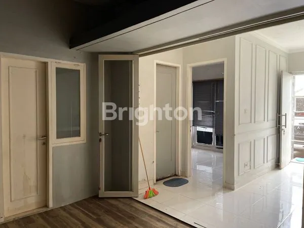 image RUMAH STRATEGIS DI GRAHA RAYA AYNA TANGERANG SELATAN  (4)