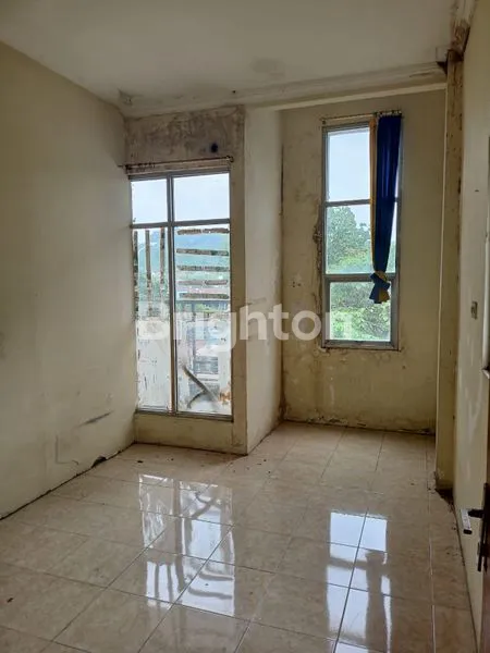 image DISEWAKAN RUKO JALAN RAPAK INDAH (4)