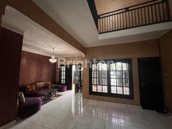 image DIJUAL RUMAH BAGUS RAPI DI PULOMAS JAKARTA TIMUR (2)