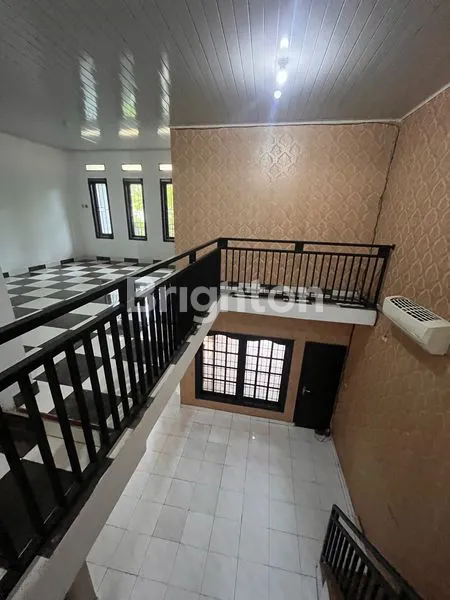 image DIJUAL RUMAH BAGUS RAPI DI PULOMAS JAKARTA TIMUR (3)