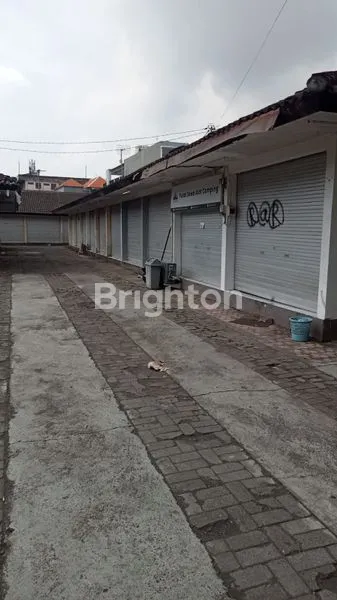 KIOS DISEWAKAN DI RENON