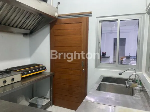 image EX RESTO DI RENON ARAH SANUR, LENGKAP DENGN ISINYA (3)