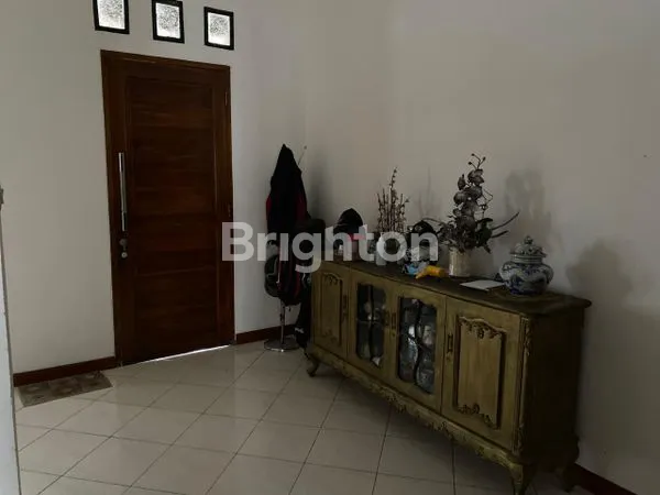 image RUMAH BAGUS DAN BESAR 2 LANTAI TERAWAT RAPI SIAP HUNI JAKARTA BARAT DEKAT DENGAN AKSES FASILITAS UMUM (4)