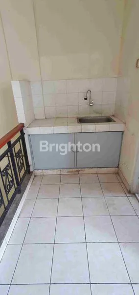 image RUKO 3 LANTAI HADAP JALAN RAYA BOULEVARD GADING SERPONG  (5)