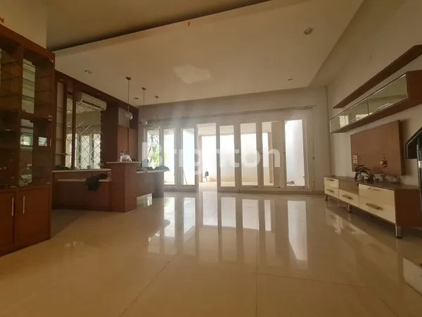 RUMAH SUTERA ONYX ALAM SUTERA