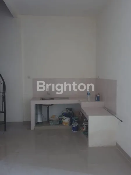 image MURAH DIJUAL RUMAH SIAP HUNI LOKASI ELIT SURABAYA TIMUR (4)