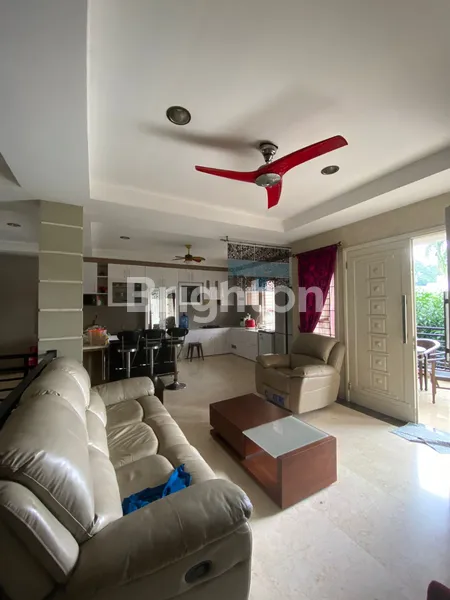 image DIJUAL RUMAH HOOK MEWAH LUAS SEMI-FURNISHED DI DUREN SAWIT (2)