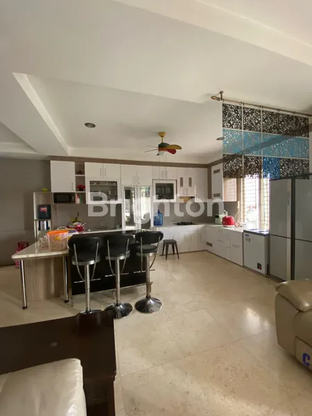 image DIJUAL RUMAH HOOK MEWAH LUAS SEMI-FURNISHED DI DUREN SAWIT (3)
