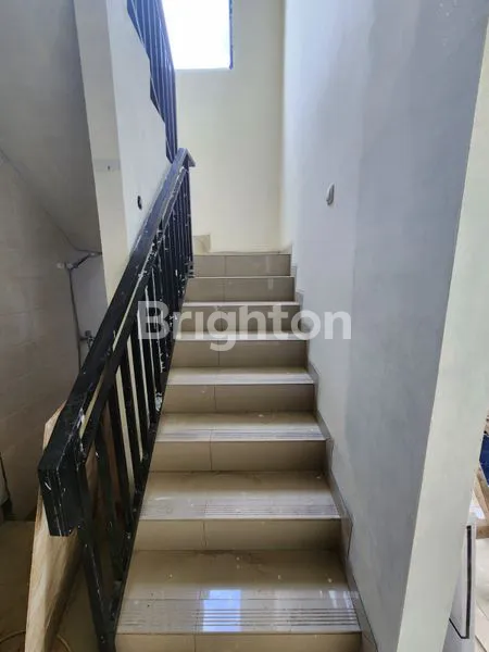 image RUMAH HOOK BRAND NEW SEBERANG TAMAN DI SEKTOR 7A GADING SERPONG (6)