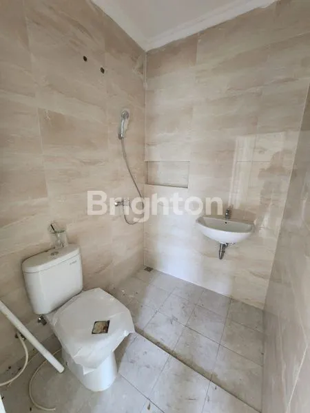 image RUMAH HOOK BRAND NEW SEBERANG TAMAN DI SEKTOR 7A GADING SERPONG (8)