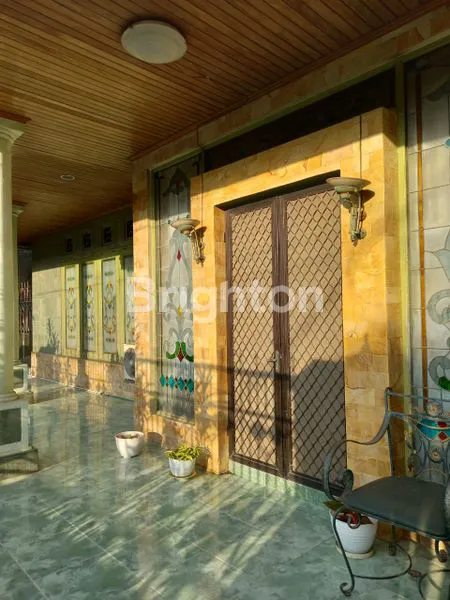 image DIJUAL RUMAH BESAR KOKOH DI PUSAT KOTA SAMARINDA (2)