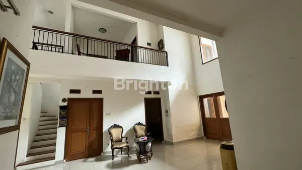 image RUMAH STRATEGIS DEKAT ITC DALAM KOMPLEK PERMATA HIJAU JAKARTA SELATAN (7)