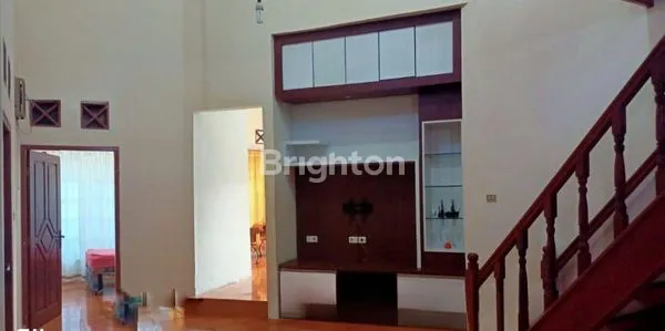 image RUMAH MEWAH BULATAN 410M2 DEKAT SUDIRMAN PEKANBARU (4)