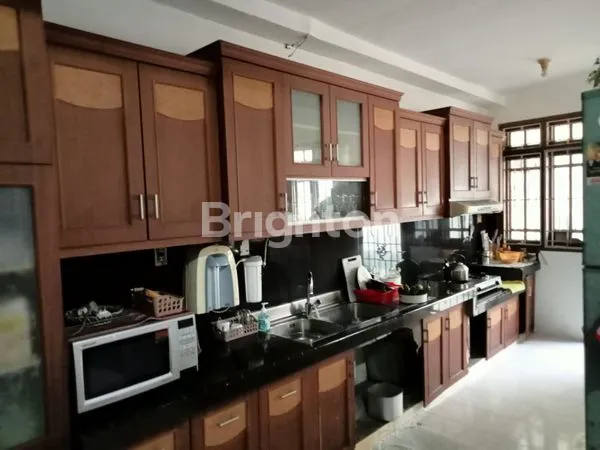 image DIJUAL RUMAH MEWAH DI MEDAN (4)