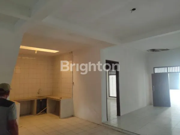 image JUAL RUMAH LOKASI STRATEGIS PERUMAHAN CAKRAWALA SEMARANG BARAT (3)