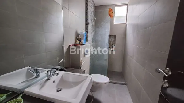 image RUMAH CANTIK DI PERMATA JINGGA DAERAH SOEHAT KOTA MALANG (4)