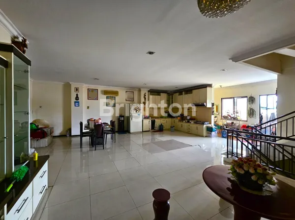 image RUKO LEBAR 9 TANPA SEKAT MAJAPAHIT SEMARANG. (3)