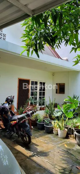 image JUAL RUMAH BESAR DI MERUYA SELATAN (1)