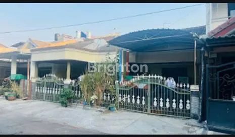 image RUMAH SIAP HUNI LOKASI SANGAT STRATEGIS DAN KOMERSIAL (2)