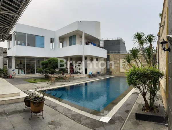 image RUMAH 2 LANTAI SANGAT LUAS DI BINTARO JALAN CAMAR SEKTOR 3 TANGERANG SELATAN  (3)