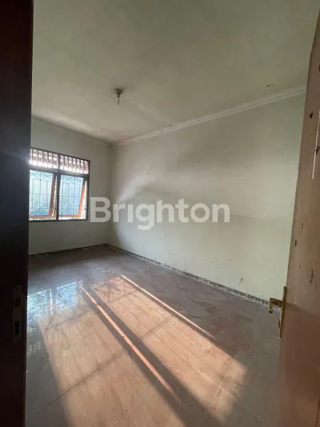 image RUMAH HOOK 2 LANTAI SIDOARJO KOTA (4)