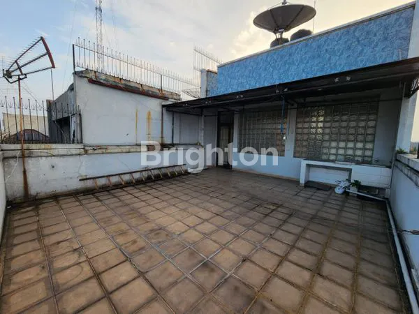 image RUKO RUANG USAHA 3.5 LANTAI PUSAT KOTA MAINROAD DEKAT TOKO ROTI DJIE SENG (7)