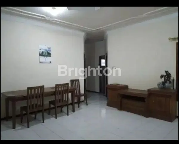 image DISEWAKAN MURAH RUMAH LUAS AREA PERUMAHAN DI DAERAH DEKAT KAMPUS DAN UNIVERSITAS TERNAMA DI KOTA MALANG (3)