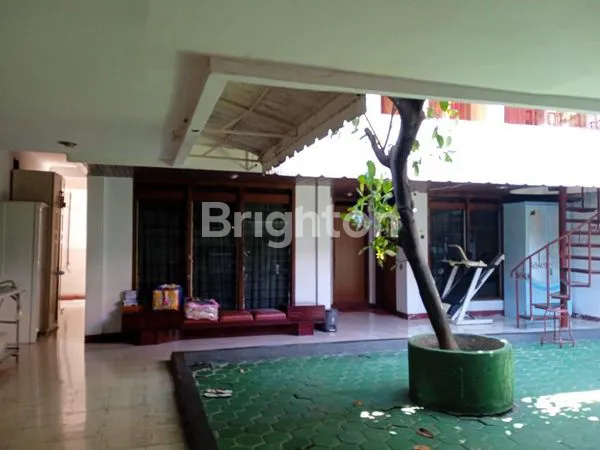 image RUMAH 1,5 LANTAI SIAP HUNI DI DHARMAHUSADA UTARA  SURABAYA (7)