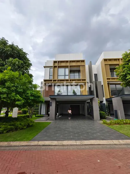 image RUMAH MEWAH TERBARU BSD CITY DILENGKAPI LIFT! CLUSTER ENCHANTE, MEWAH DAN PRIVATE, BSD CITY, SERPONG, TANGERANG SELATAN (1)
