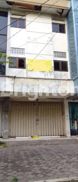 RUKO 3 LANTAI AREA NGAGEL SURABAYA SELNGKAH KE MARVEL  MALL
