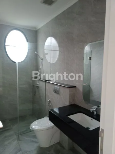 image RUMAH MEWAH SIAP HUNI BANYAK FASILITAS LOKASI STRATEGIS DI DUREN SAWIT JAKARTA TIMUR (2)