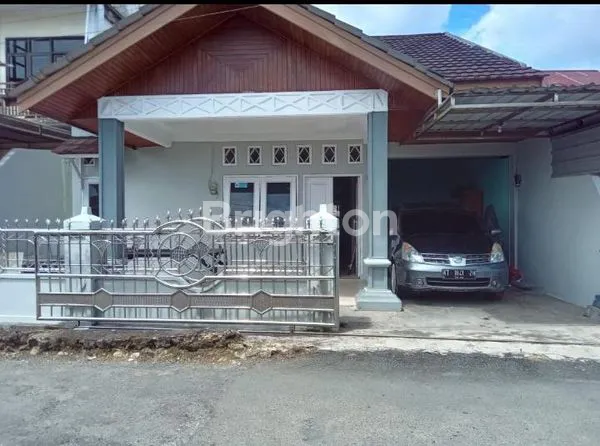 image DIJUAL CEPAT RUMAH 2 LANTAI , TENGAH KOTA SAMARINDA...JALAN WOLTER MONGISIDI (SAMPING HOTEL MESRA) (1)