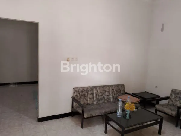 image RUMAH DIJUAL DENGAN TANAH LUAS JALAN ABDUL WAHAB SAHRANIE SAMARINDA (8)