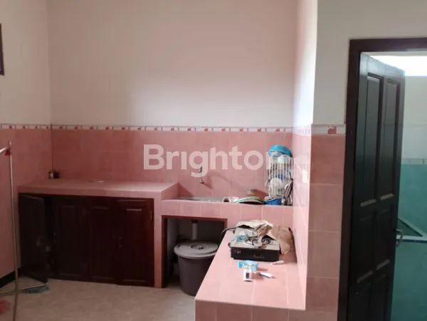 image RUMAH DIJUAL DENGAN TANAH LUAS JALAN ABDUL WAHAB SAHRANIE SAMARINDA (3)