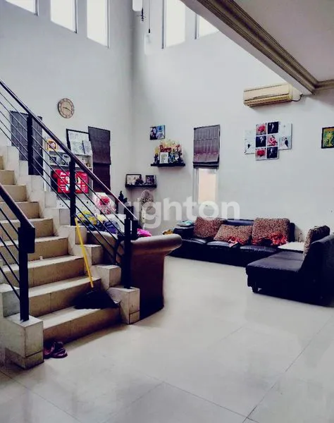 image RUMAH 2 LANTAI SEMI FURNISHED DI SECOND BOULEVARD LEGENDA WISATA YANG NYAMAN DAN ASRI, CIBUBUR, GUNUNG PUTRI, BOGOR, JAWA BARAT (4)