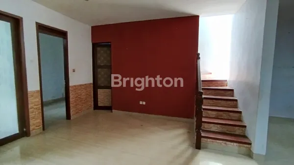 image RUMAH CLUSTER 4 KAMAR SIAP HUNI DI RENON JALAN TUKAD BADUNG (6)